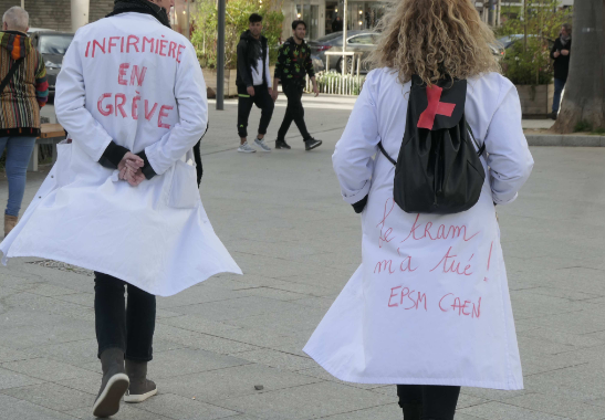 Photo des infirmiers de l'EPSN de Caen en grève